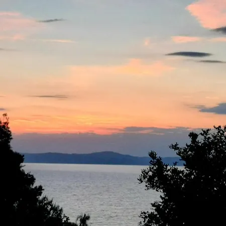 Teo's Family House- Amazing View بيت للعطل *